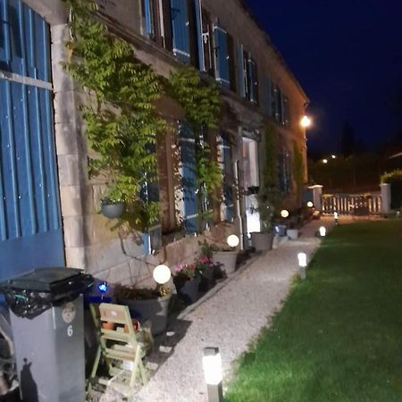 La Charentaise Des Lilas Saint-Léger Exterior foto